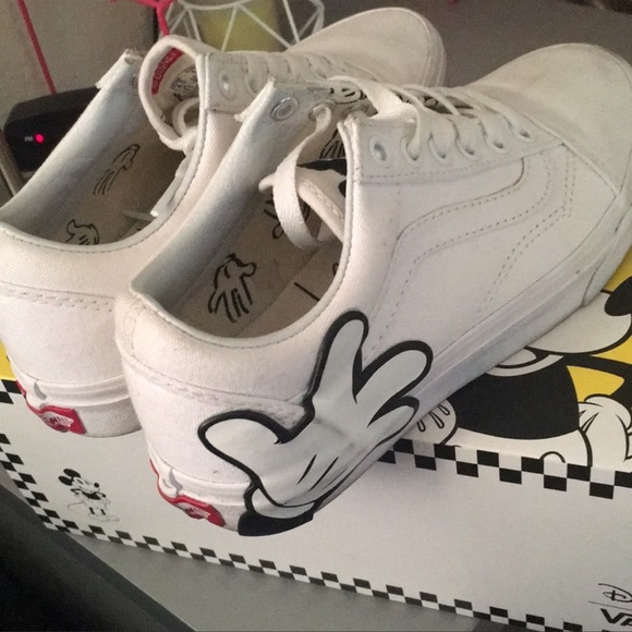 Mickey Mouse Vans LIMITED EDITION - Picture 5 of 6